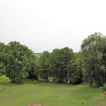 Chateau De Broyes (Oise)