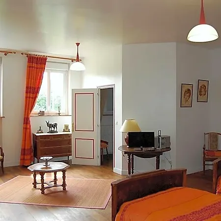 Chateau De فندق مبيت وإفطار