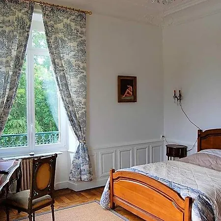 فندق مبيت وإفطار Chateau De Broyes (Oise)